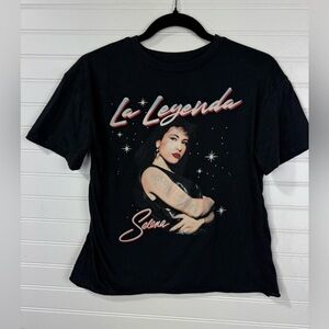 Selena “La Legenda” cropped black tee. Size Small